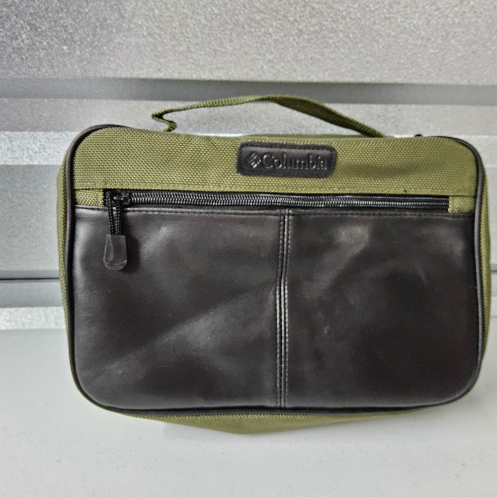 Columbia Travel Toiletry Bag Organizer Hanging Hook Zip Pockets Olive‎